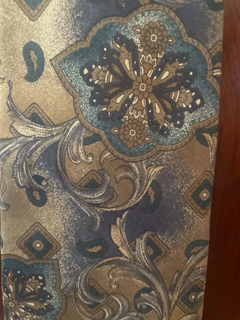 Henry Grethel 100% Italian Silk Vintage Paisley and Floral Medallion Necktie